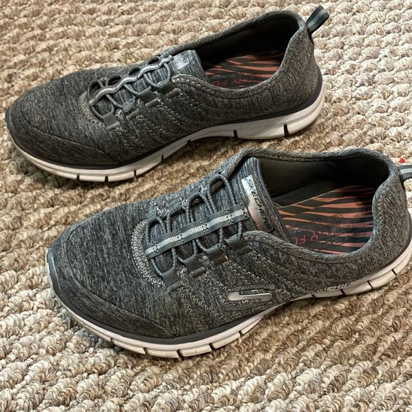 Skechers Size 6 Women’s Grey Memory Foam Sneakers - Picture 1 of 7
